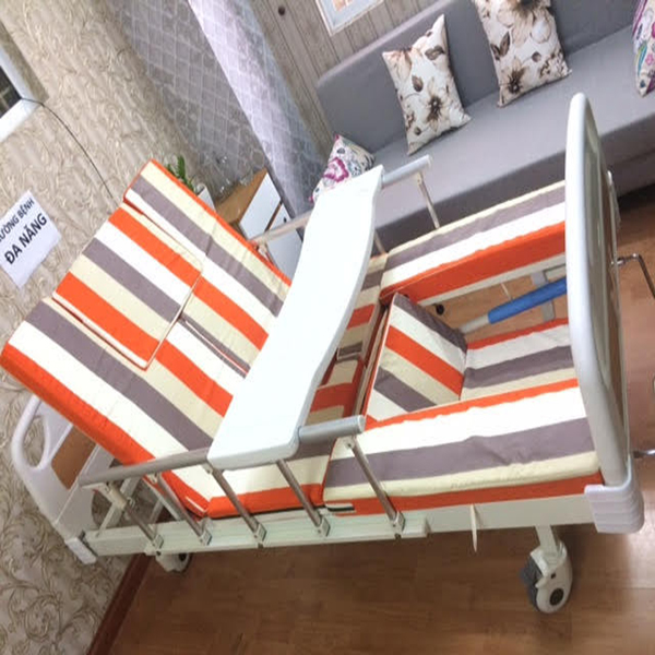 Giường bệnh đa năng 4 tay quay điều khiển bằng tay quay mã KT-GB03(C08)
